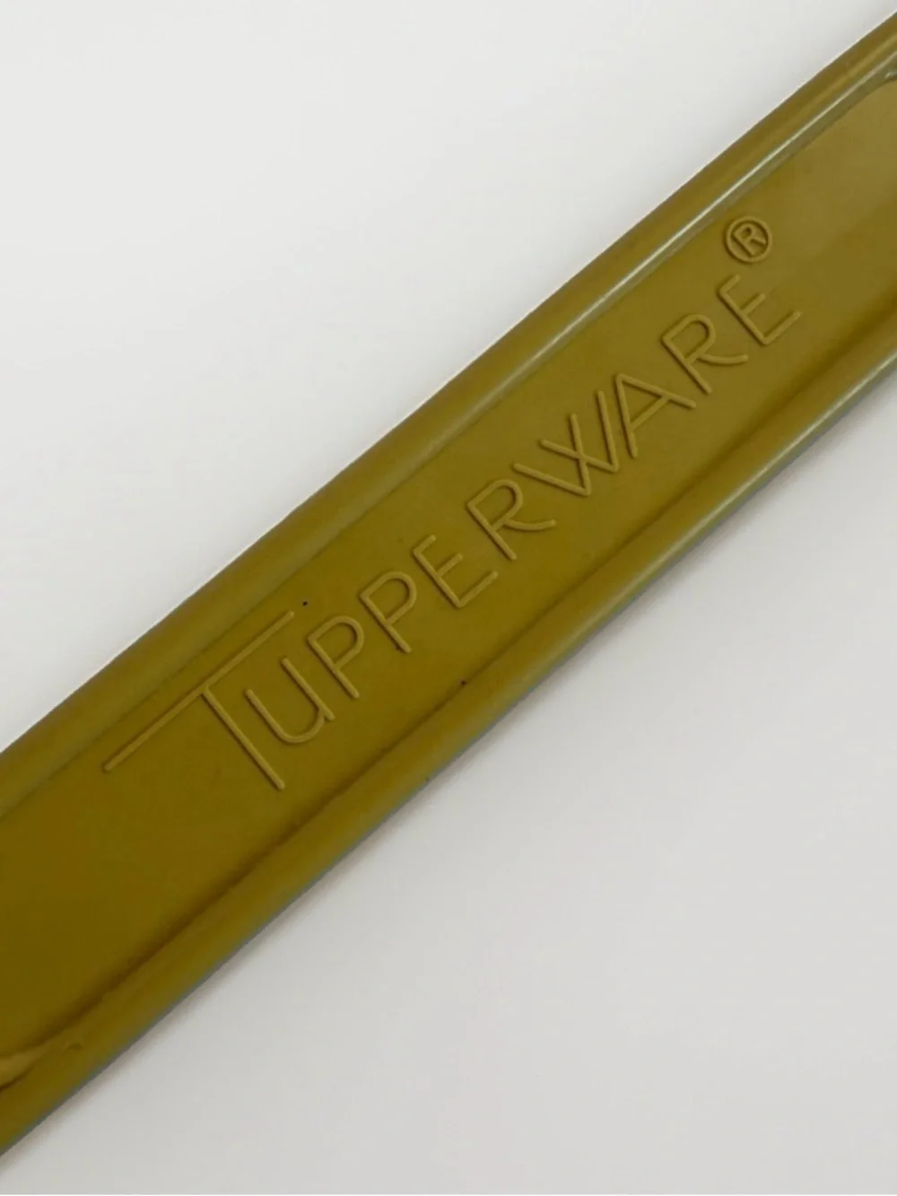 VTG Tupperware Harvest Gold 22.5” Carrier Handle 624-13 Bowl Cake Taker Strap
